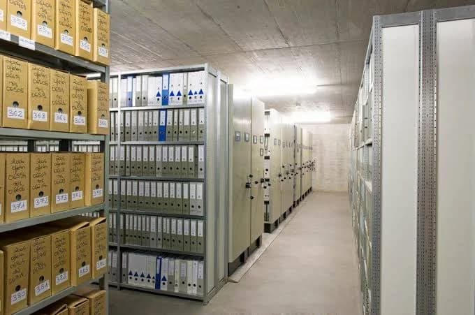 Sistema de protección contra incendios con agentes limpios para un archivo o centro de documentación.