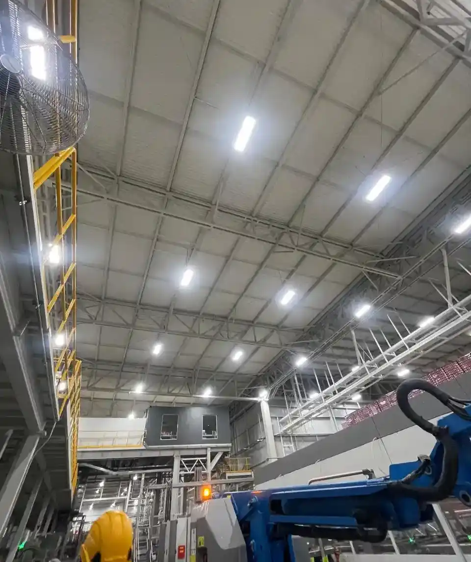Cableado e infraestructura eléctrica del sistema de iluminación interior