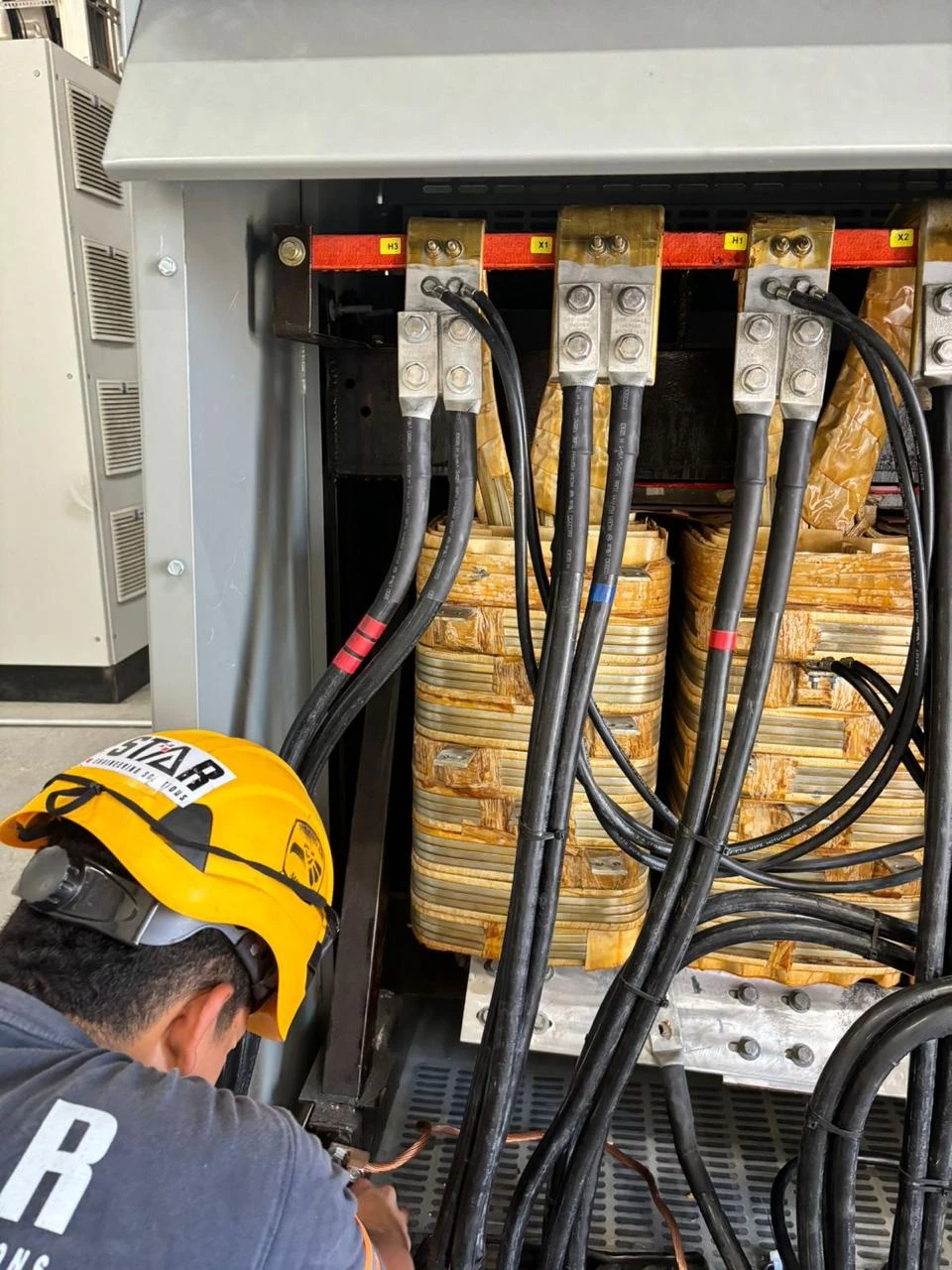 Infraestructura eléctrica intervenida después del montaje