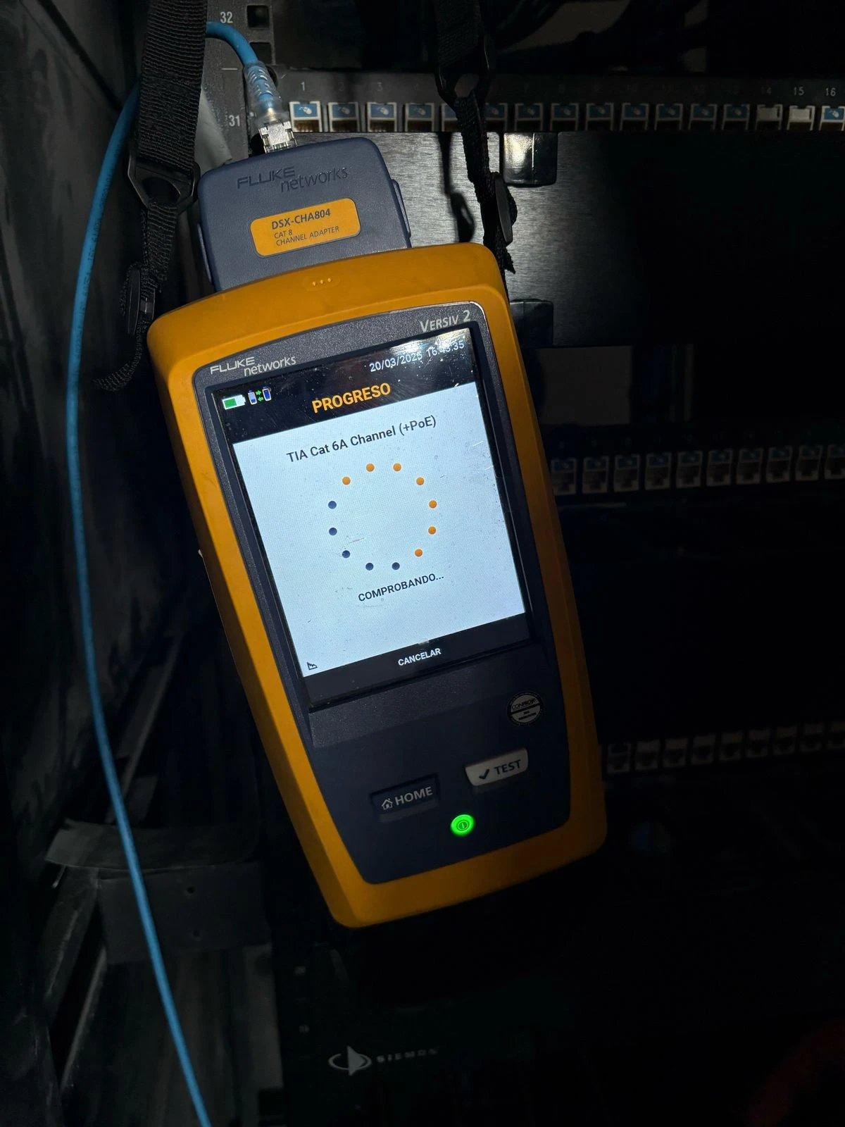 Recorrido de cables de datos hacia los puntos de distribución de la red