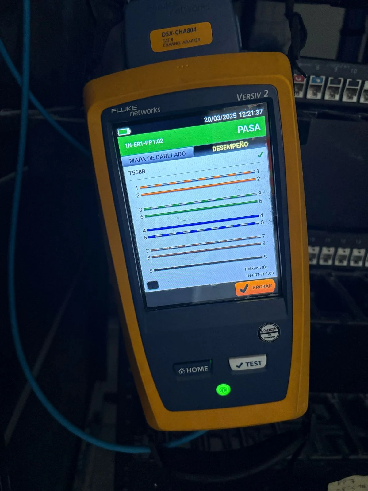 Resultado aprobado de certificación de un punto de red con equipo Fluke Networks