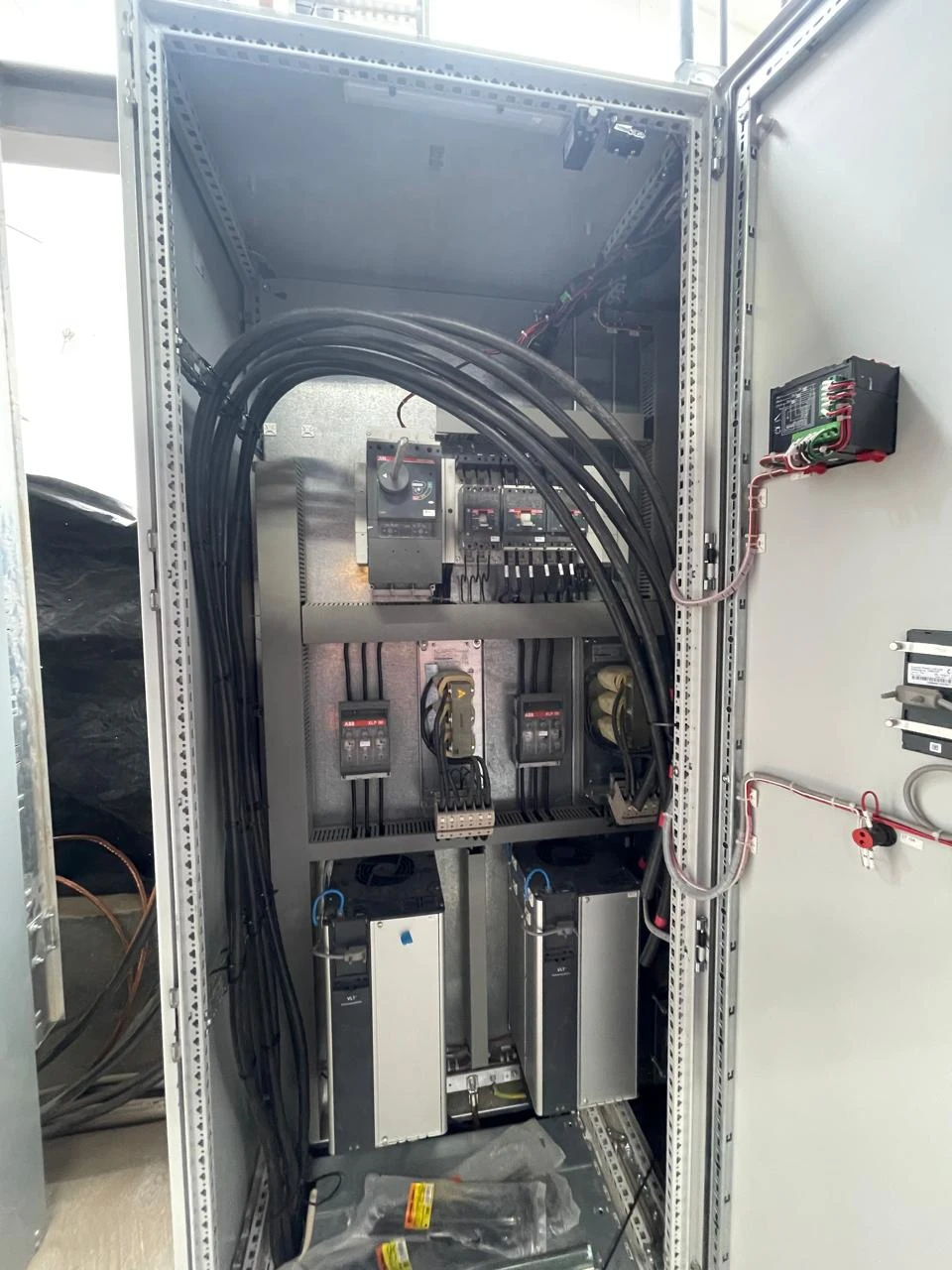 Instalación de conductores de potencia de 500 kcmil