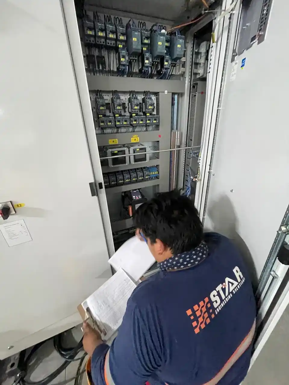 Revisión de conexiones de Ethernet industrial y buses de campo