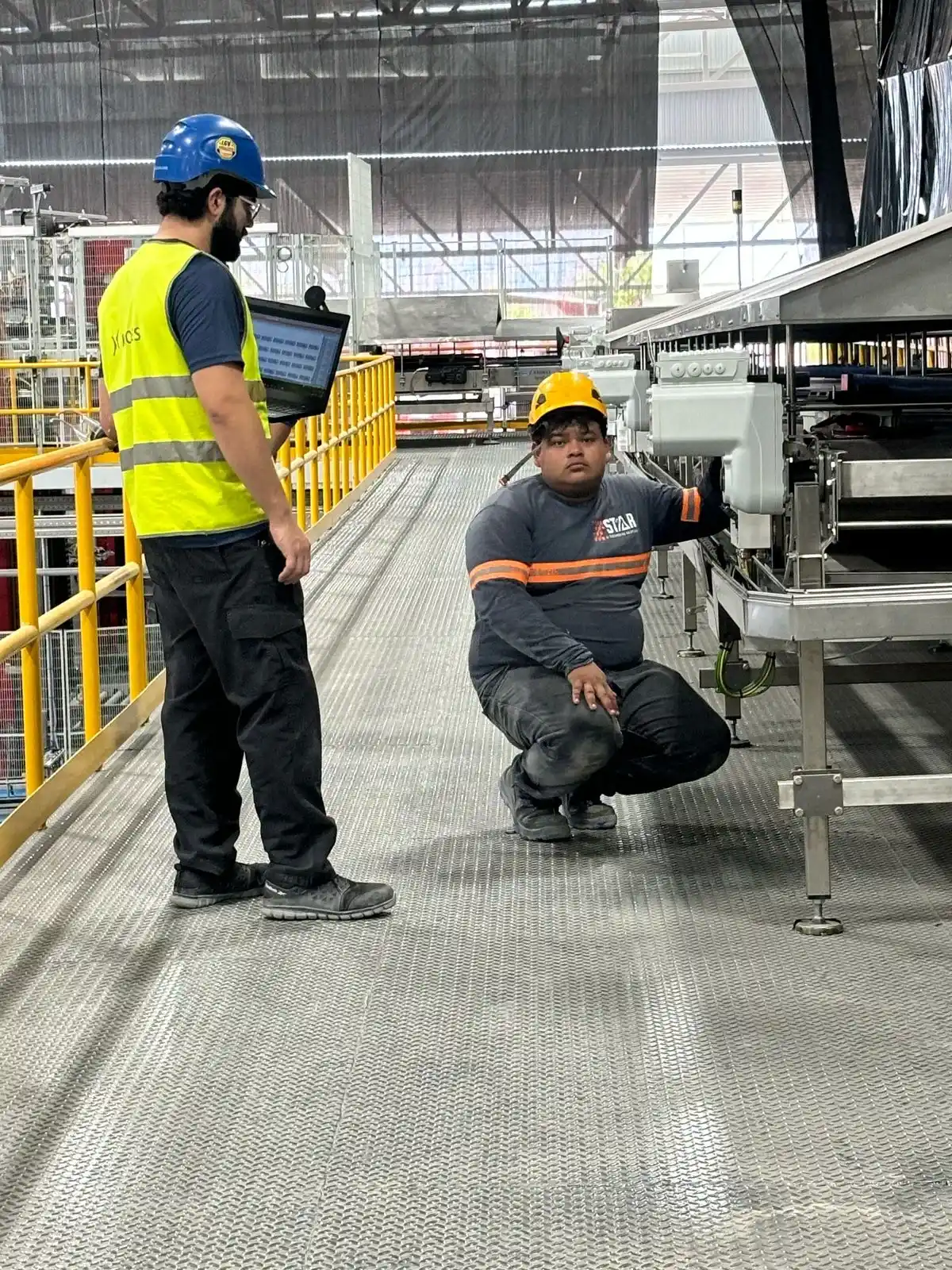 Verificación del cableado de control y comunicación de maquinaria Krones